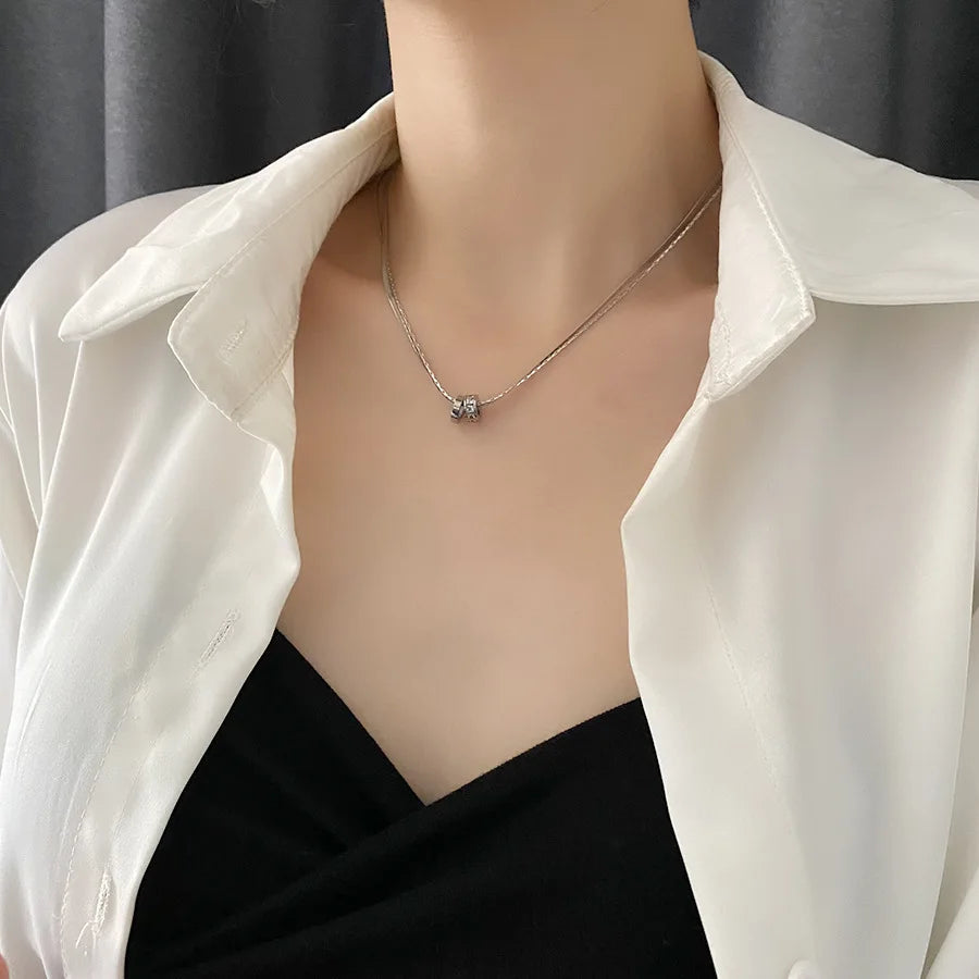 Colar Veneziana com Pingente Anel – Luxo Minimalista
